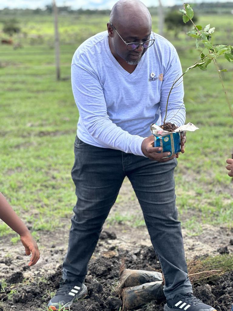 RCUtawala's tweet photo. Over 800 trees were delivered and planted at Rockfields Senior School,Isinya.
We are people of action.
#rcutawala https://t.co/l3mFYcMH7W