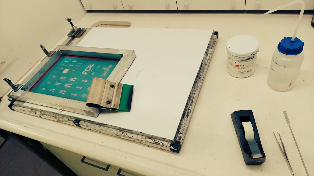 Manu_306's tweet photo. Screen printing class ready 😁
@FCTNOVA https://t.co/mI0Z1nOgSQ