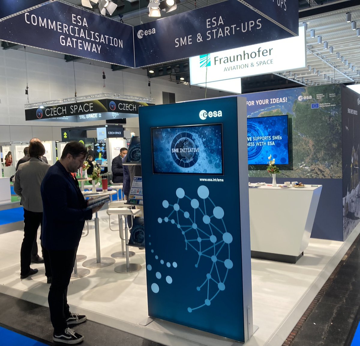 We are at #SpaceTechExpoEurope! Come and meet the SME Office team at booth N11 in Hall 5. We will be here till Thursday, 16/11, to discuss Doing Business with ESA and meet the SME community. More info about us and how you can engage with #ESA? Visit: esa.int/sme