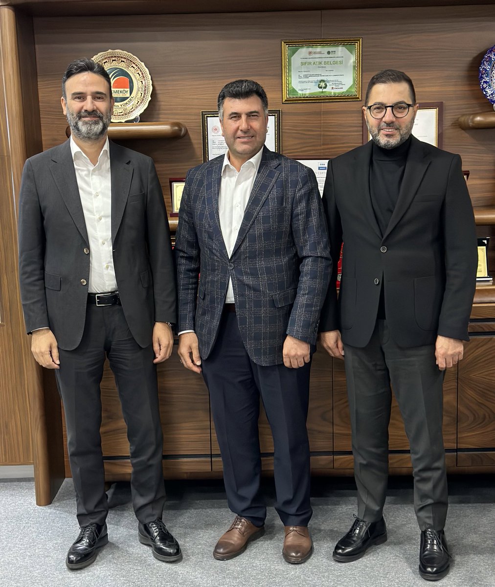 Merkez Mahallesi Başkanımız Mehmet Nuri Karatekin misafirimiz oldu. Değerli Başkanımıza ziyaretinden dolayı teşekkür ederim.