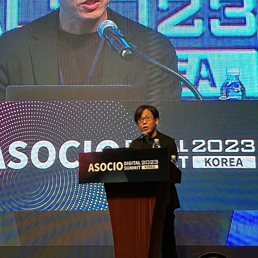 digital_jpn_en's tweet photo. ASANUMA Takashi, Chief Officer of Digital Agency, delivered speech at #ASOCIO Digital Summit🇰🇷

Mr. Asanuma presented initiatives and its future role in Asia at ASOCIO Digital Summit in Seoul on Nov. 14 https://t.co/z4IWHNmpD2