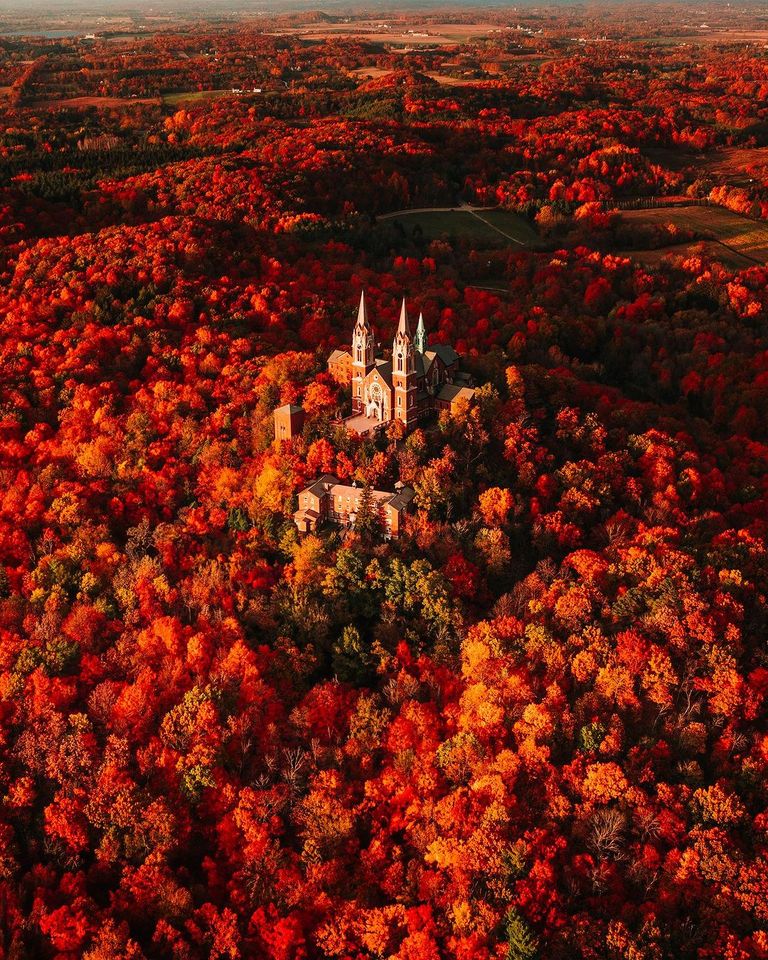 globetogotravel's tweet photo. Experience the divine magnificence at Holy Hill Basilica in Wisconsin, USA! 🙏✨ #HolyHillBasilica #WisconsinWonders https://t.co/z4laoXl0pY