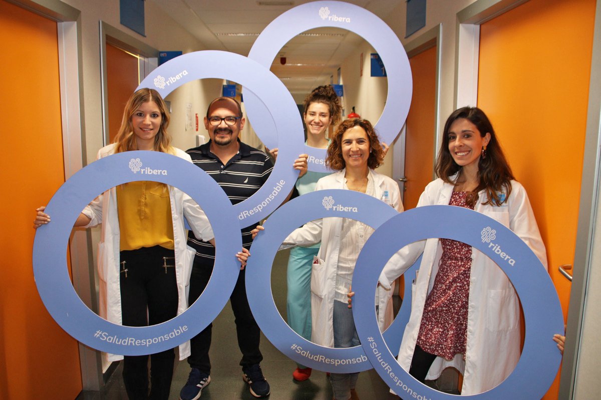 HUdeTorrejon's tweet photo. Unidos contra la diabetes 🌟. 

Hoy conmemoramos el Día Mundial de la Diabetes y nos teñimos de azul para concienciar sobre esta enfermedad, que afecta a más de 400 millones de personas en todo el mundo 👇📸. https://t.co/PKnyX8bPq5