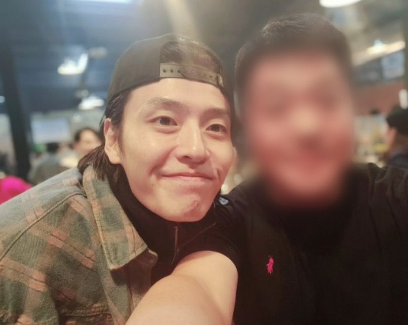 sky_n_moon's tweet photo. 아니 영화 야당 쫑파티 
강하늘 셀카 요정답게 사진 겁나 많음 https://t.co/NfQ3sD2qaZ