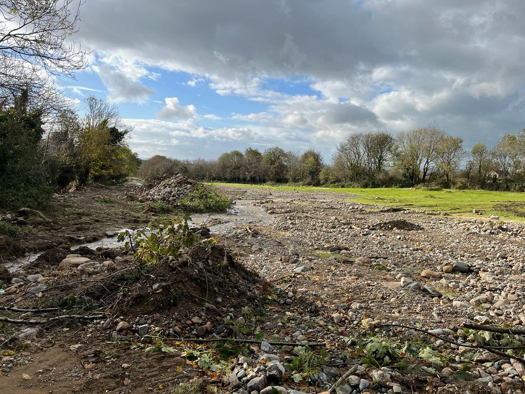cllrawatters's tweet photo. 1/2 Productive meeting last night with local farmers in @PatsGFC complex. 

Farmers have suffered significant damage following the recent flooding and need a financial scheme in place to get their farms and land back in working order. https://t.co/fEpKnfo7Ob