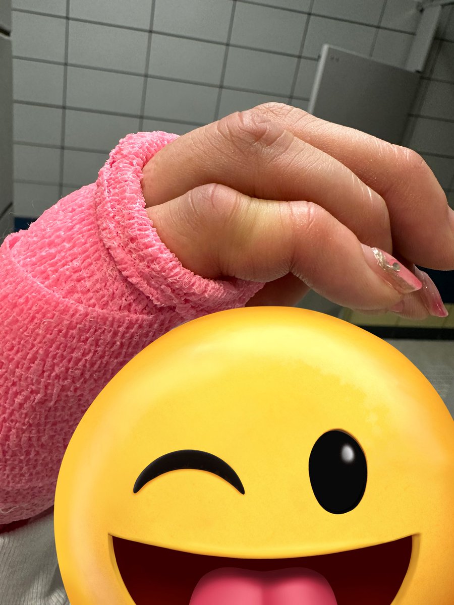 ちょびっと欠場します！
試合数が多いとかやなくて、
ただの自分のミスなんだよー😂笑
やっちまったぜ！
パパッとしっかり治します😉
年始のIWGP戦に向け、れっつごー😚🫵