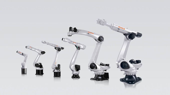 Safe Lubrication 🤝 #KUKA Industrial Robots

With food-compatible H1 lubricants in all axes, KUKA #robots in the “Hygienic Oil” variant meet the high requirements of the food industry for hygienic handling with no compromises.