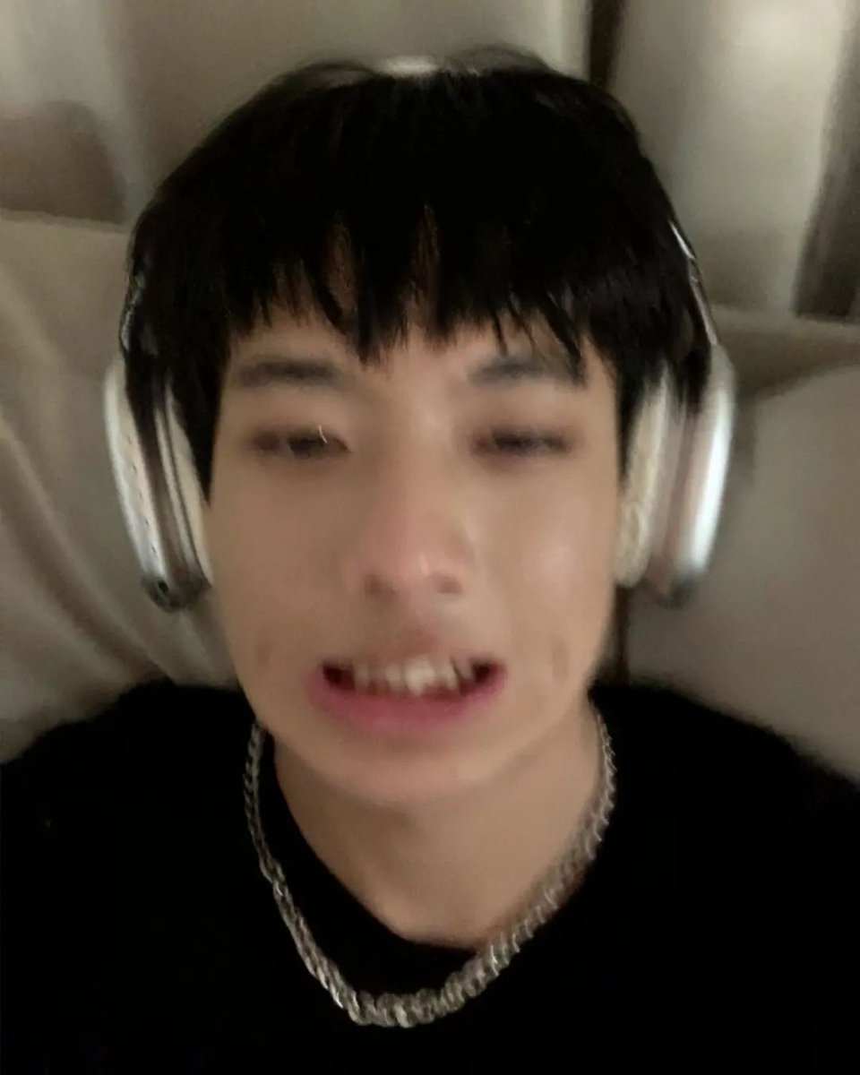 gabrielmisser's tweet photo. — What song are u listening to? ִ ࣪𖤐‧₊˚🖇️✩ ₊˚🎧⊹♡
ORBI7NG Around ASH2N
#ToothpasteSelcaDay
#ToothpasteTurned17 #AJAA
#AJAA_ASH @toothplate7_ https://t.co/6dPgg8RNHP