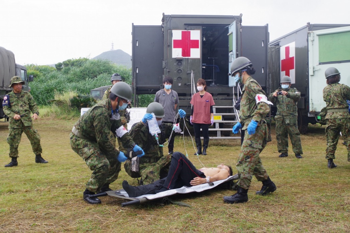jgsdf_gcc_ardb's tweet image. 【05JX④ Disaster drill】
ARDB is participating the Exercise 05JX. During the disaster drill hosted by Yonaguni town, ARDB supported the video transmission of the MEDEVAC, and we could introduce our disaster relief capability to the local residents.
#ARDB #JointeXercise