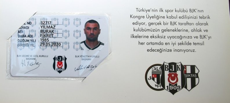 'HIRSIZA Hırsız olduğunu unuttursan sana ahlak dersi verir' Bu emek hırsızı burak yılmazın Beşiktaşımızla olan hertürlü ilişkisinin kesilmesini kongre üyeliğinin ihracını istiyoruz. Unutma sen her zaman gözümüzde hırsızsın Hırsız kalacaksın @yilmazburak17