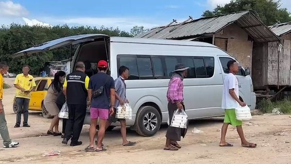 MizzimaNews's tweet photo. ထိုင်းတွင် မြန်မာရွှေ့ပြောင်းလုပ်သား ၁၈၀ ကျော်  ၂ လစာ လုပ်အားခ မရဘဲ အလုပ်ထုတ်ခံရ
#Mizzima
#ထိုင်းနိုင်င��
#ရွှေ့ပြောင်းလုပ်သား
Link>>>https://t.co/x9incxjFuB https://t.co/am1sWtZAUq