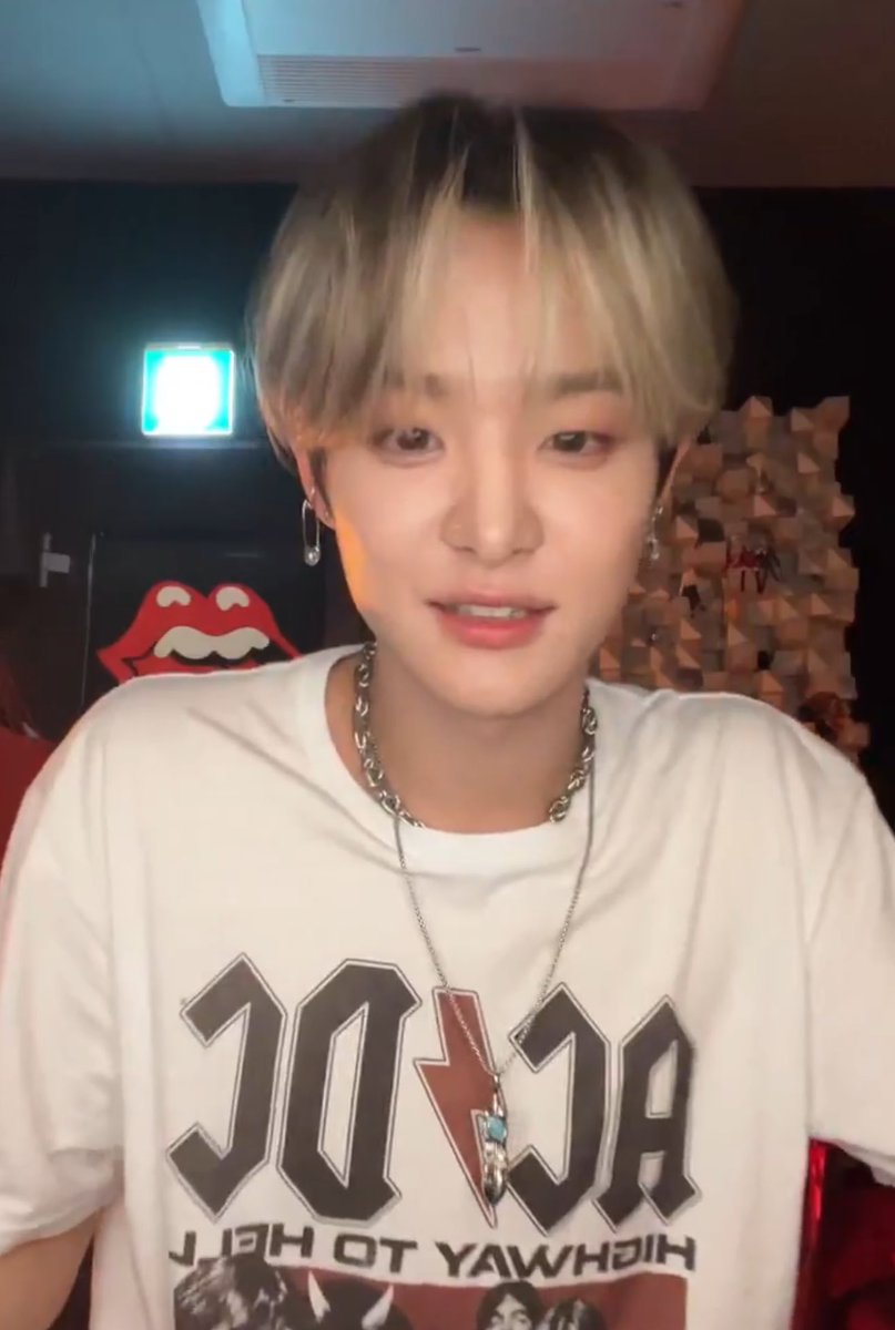 อยากมีแฟนเท่ๆน่ารักๆแบบนี้อะ อิจฉาน้องส้อกจิงๆๆๆๆๆ 😌