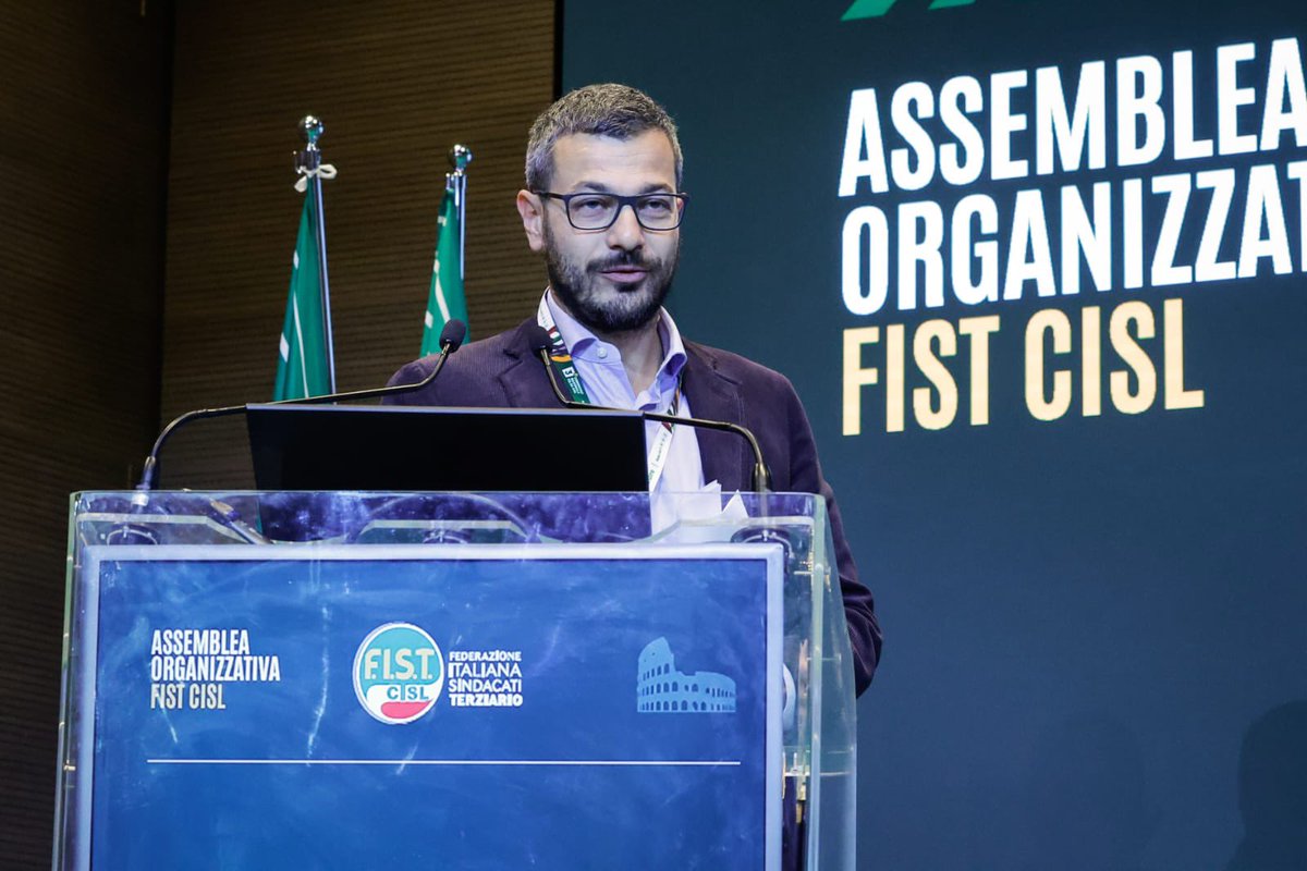 FistCisl's tweet photo. #14novembre #AssembleaOrganizzativa #FistCisl 
Il dibattito è preceduto dalle lettura dei Documenti finali delle #Commissioni sulle tre macroaree: #Proselitismo, #Prossimità, #Contrattazione, #Bilateralità e #Partecipazione; #PoliticadeiQuadri, #Giovani, #Formazione e #Comunicazione; #Servizi e #Organizzazione.
#GuidiamoIlCambiamento