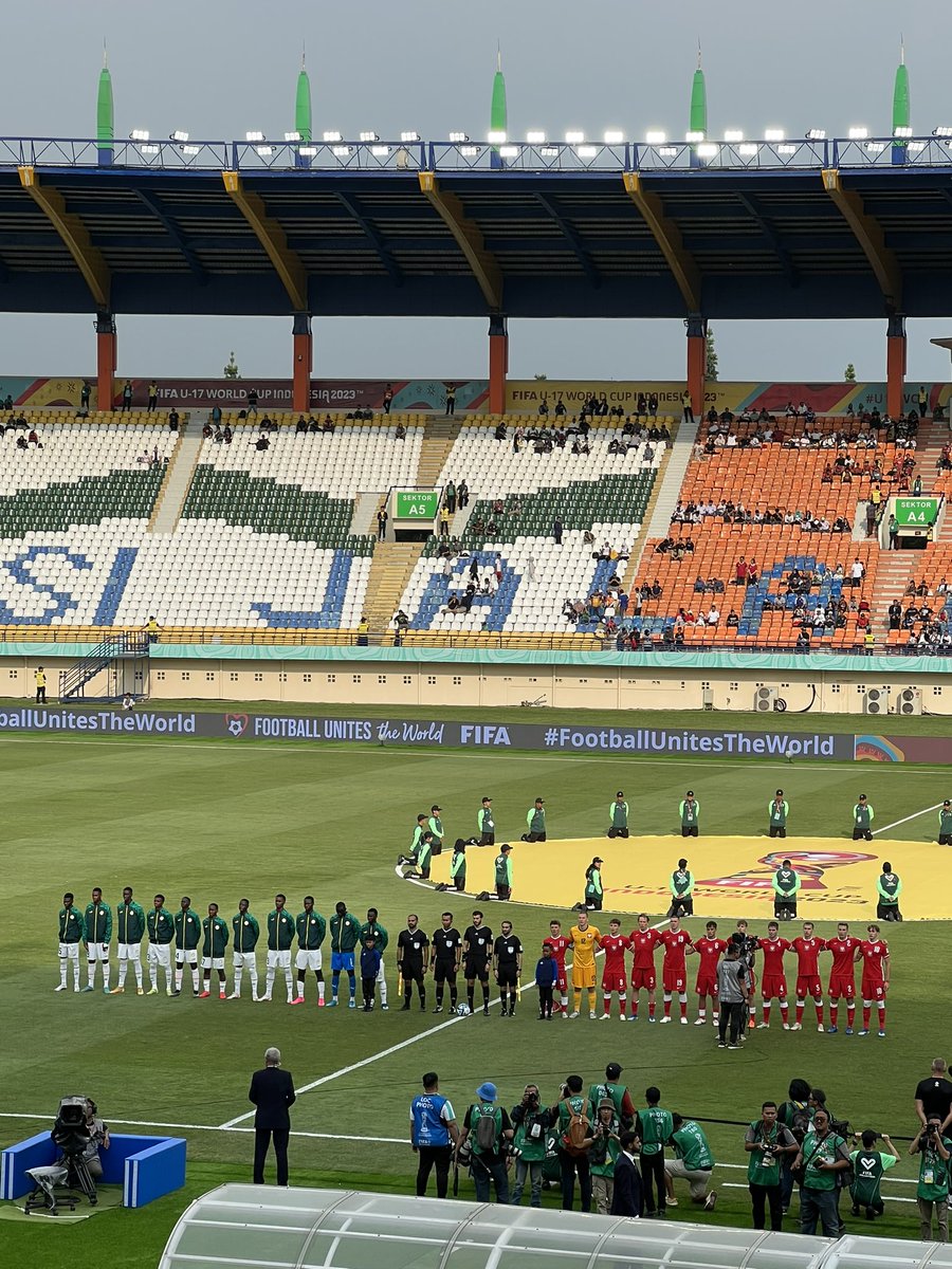 KotarPiotr's tweet photo. Poland - Senegal⚽️ U-17 World Cup Indonesia 2023 #Matys #Skoczylas #Krzyzanowski #Brzyski #CaaStellarPoland🇵🇱 https://t.co/Kh3jAtObdK