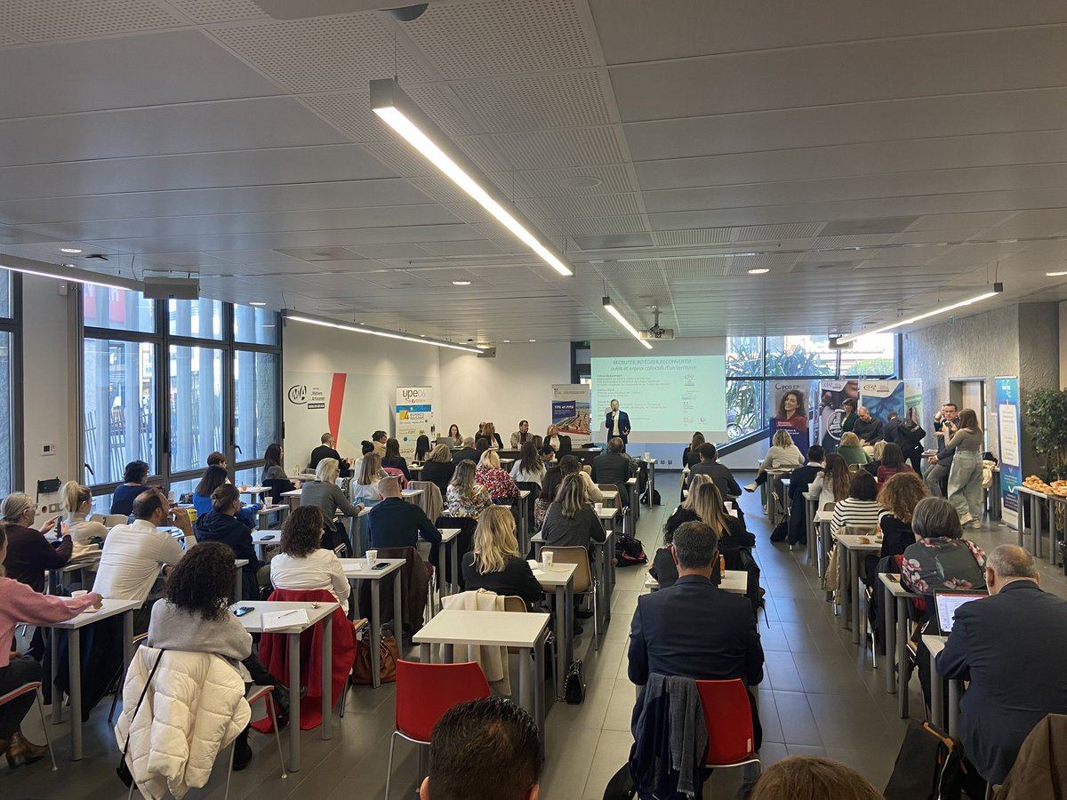 FTravail_06's tweet photo. Table ronde pour « Recruter, intégrer, reconvertir » avec les acteurs de l’emploi et les PME/TPE à la @CMA_PACA. Des solutions qui permettent de recruter efficacement en accompagnant les entreprises.
#ddets06 #recruterautrement #tableronde #poleempoi #formationprofessionnelle https://t.co/MLBY3Yrhjf