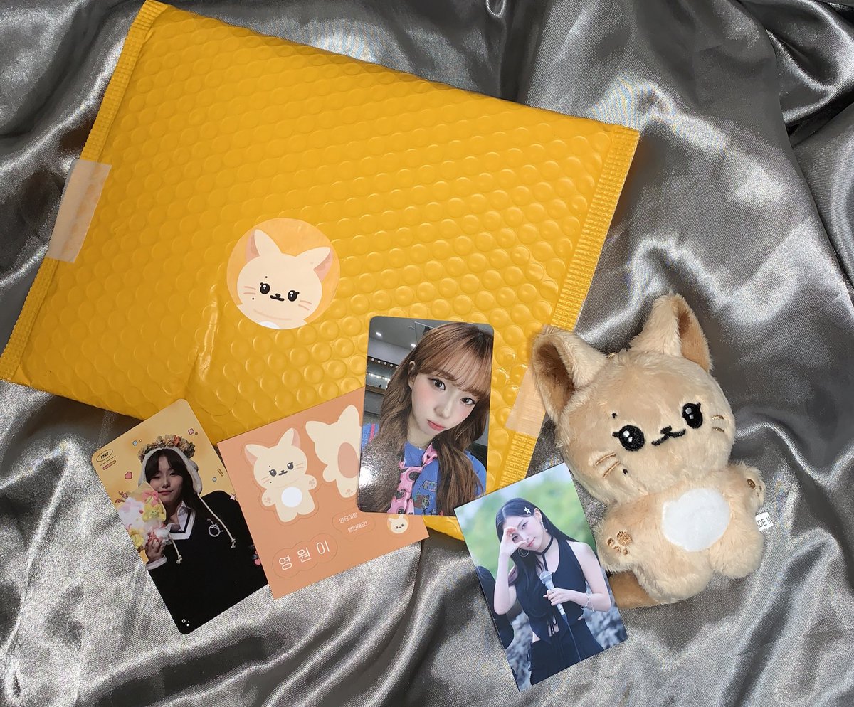my_youngeun's tweet photo. 今日届きました！！
@youngwoni_ 様@TOKIOO_y 様
本当にありがとうございます🙇‍♀️❤︎
沢山可愛がります〜🤍 https://t.co/7rM0A4S1xb