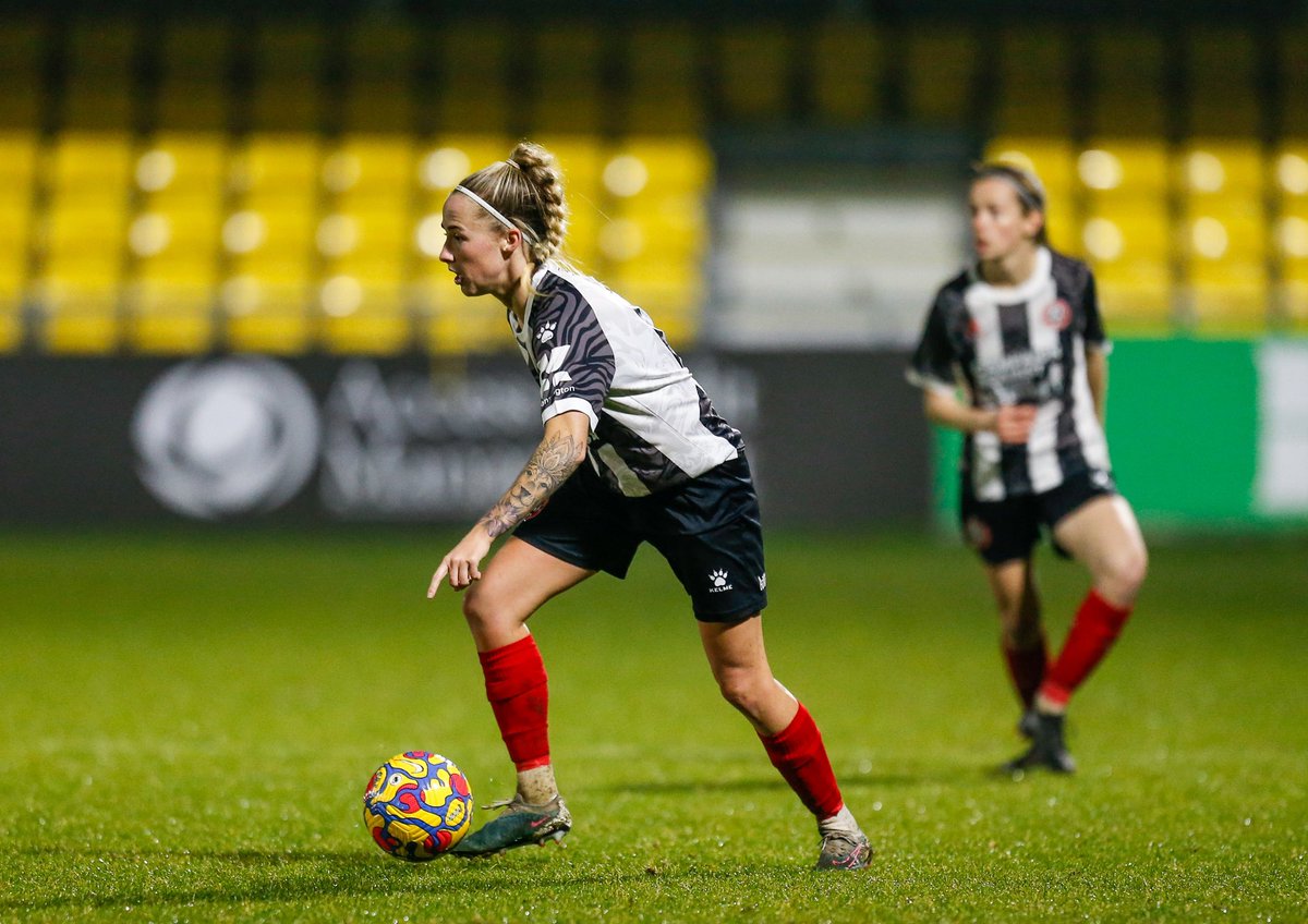 Mud, sweat and cheers 🖤🤍

A goal and 2 assists, into the second round proper 🤌🏼👌🏼

My TEAM ⚫️⚪️

#womensfacup #facup #maidenheadwomen #womensfootball #historymakers #maidenheadunited