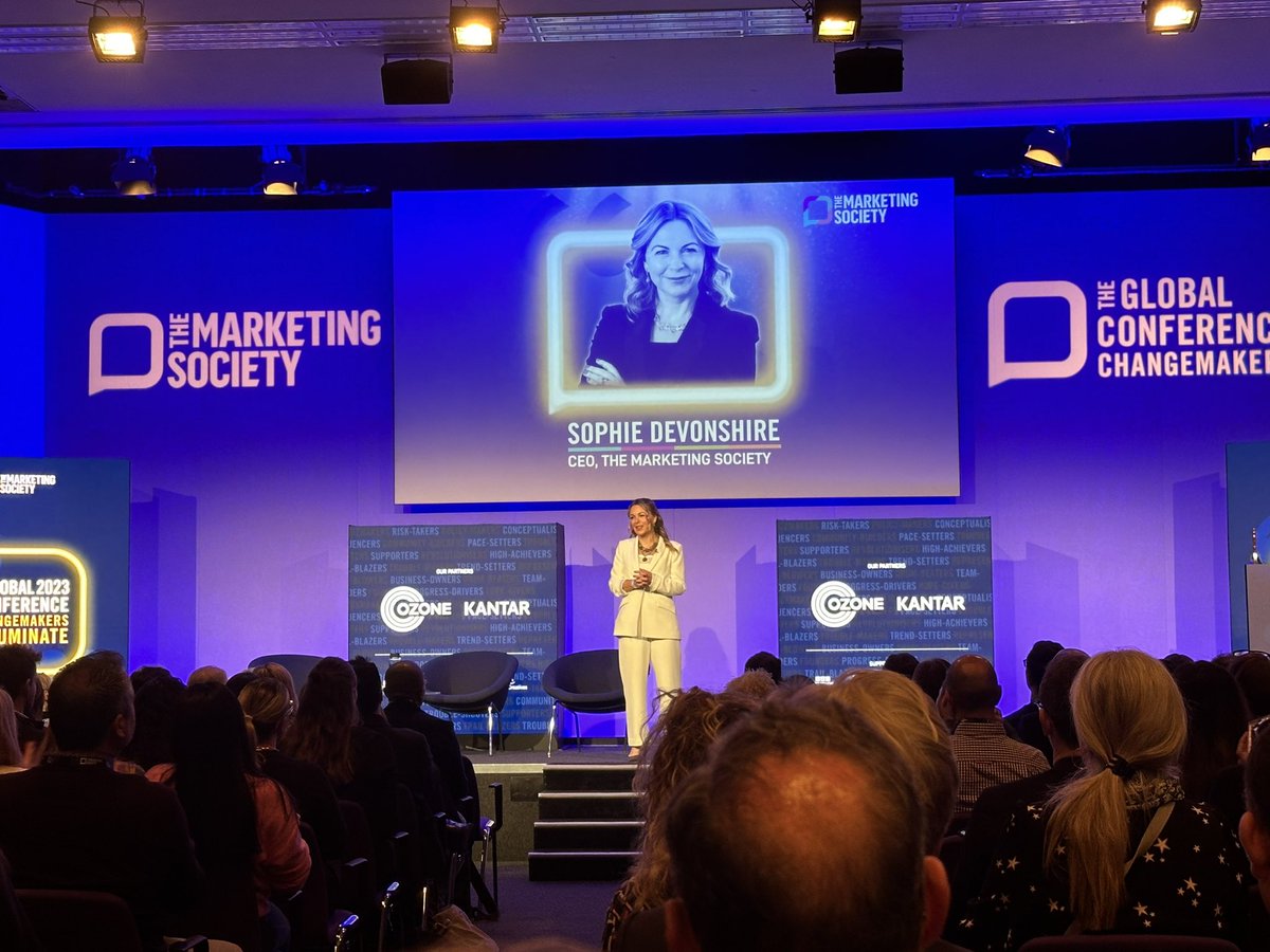 Delighted to be back at @TheMarketingSoc Global Conference with the fabulous @s_devonshire kicking off proceedings #illumination 💡