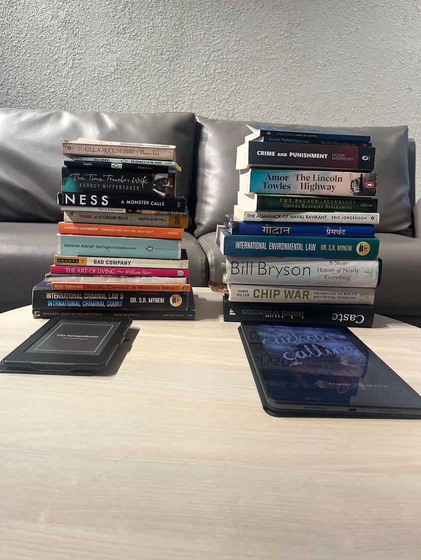 LodhiReads's tweet photo. Our 29th edition was our first indoor session, thanks to the lovely folx at @kunzum. Delhi's non-reassuring AQI levels were behind us going indoors, but our community reassured us by showing up, and adapting with us! https://t.co/HsNfJRb5ls