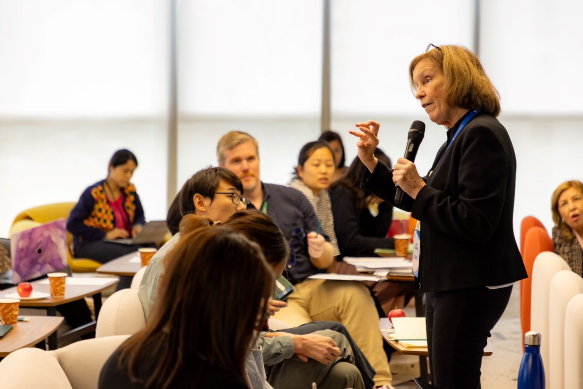 VSAHKG's tweet photo. Our 'Empowering Readers and Writers' Conference was a huge success, with over 170 passionate teachers from the APAC region to learn from Professor Calkins and her incredible team. We delved into innovative &amp; cutting-edge strategies to enhance students' reading &amp; writing skills. https://t.co/upR11px6ju