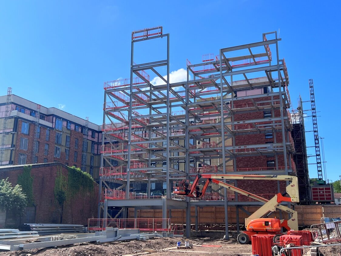 Are you a contractor interested in developing apartment schemes of 70+ homes?  If so, take a look at the new ICN framework which is out to tender. The new lots are intended for lower rise Extra Care or taller general needs schemes. Find out more here: innovationchainnorth.co.uk/news/1-5bn-inn…