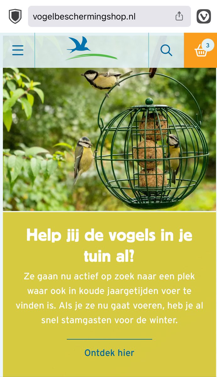 rgaikema's tweet photo. @vogelnieuws ik probeerde iets te bestellen via de webshop en kon niet vinden hoe ik kan inloggen als lid. 
Na lang zoeken blijkt dat wanneer ik m’n mobiel (iPhone 13 mini) kantel, de login “knop” wel verschijnt. 😉 
Misschien handig om aan te passen..  #uxdesign https://t.co/BjUVtrdXJf
