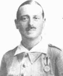 PlataformaMill1's tweet photo. #TalDíaComoHoy el 14 de noviembre de 1913, después de tres meses salpicados de intensos incidentes durante la campaña, el entonces capitán D. José #MillánAstray recibe orden de regresar a #Arcila, donde se hizo cargo del mando del #Tabor de #Regulares en comisión de servicio. https://t.co/pmkTjmpnZ2