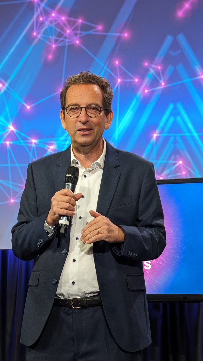 Powerful opening statement for #EBU Horizons 2023 conference: EBU T&amp;I Director Antonio Arcidiacono delivers his M.A.R.S. thesis regarding the purpose and value of public service distribution technology <a href="/EBU_HQ/">EBU</a> <a href="/EBU_Tech/">EBU Tech</a>