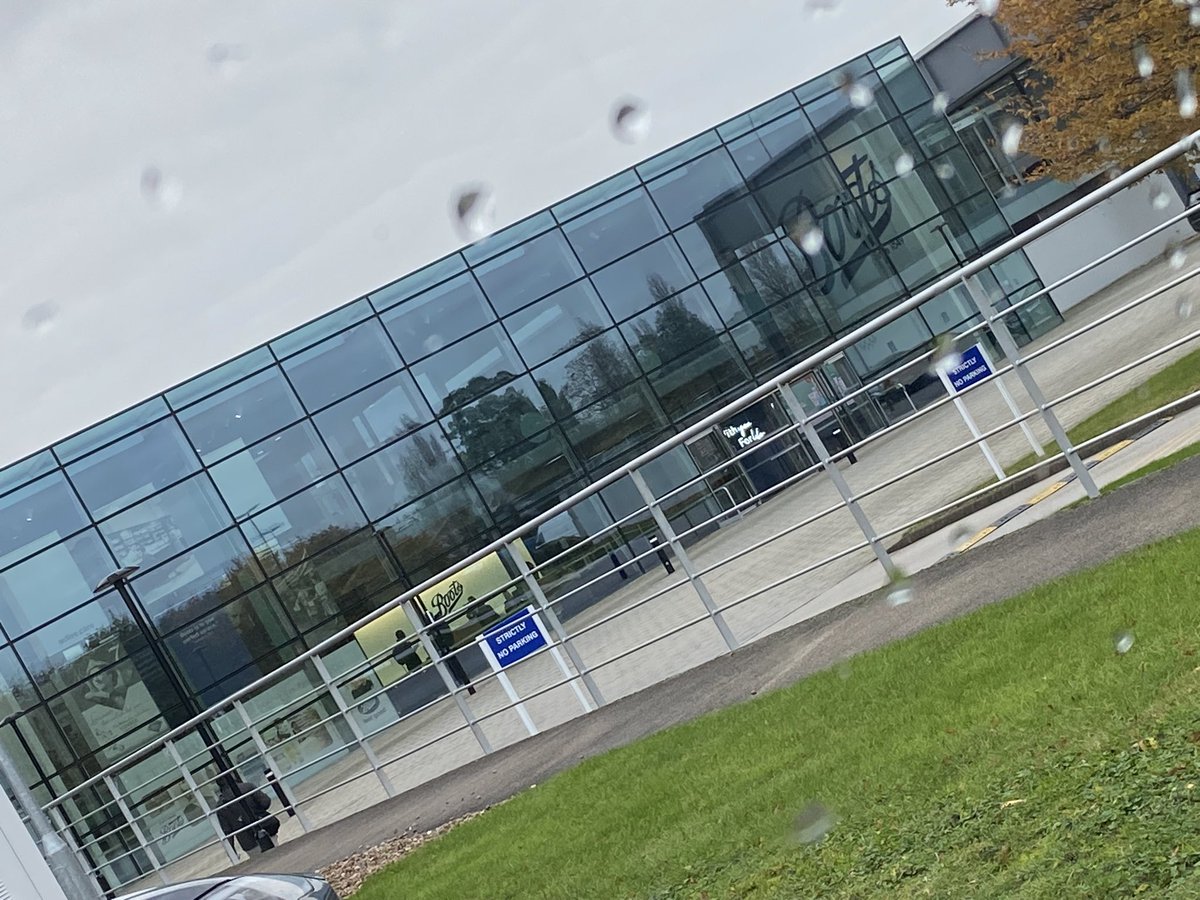 RBRactive's tweet photo. Guess where we’re at today? Meeting the big boys today….! #retail #dvt #thrombosis #worksafe #flysafe #gamesafe #caresafe https://t.co/VrFjat1p0t