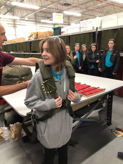 EESWSTEMCymru's tweet image. Thank you to @IRVINGQ_ for an incredible Girls into STEM event last week for Y8 &amp;amp; 9 students from @yggllangynwyd 

Students had a presentation on the company, a full tour of the factory and designed their own safety harness

#GirlsintoSTEM 🪂 🛩️