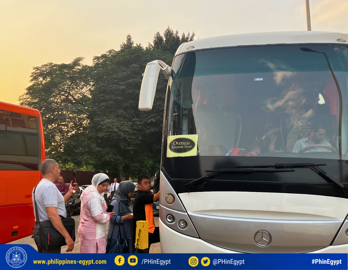 PHinEgypt's tweet photo. 13 November 2023- Another batch of 14 Filipinos and their families are now heading to the Philippines. As of 13 November, 89 Filipinos have now been repatriated to the Philippines.  

(Read more in the description below)

#phinegypt #Philippines #Egypt #Filipinos #DFAPHL https://t.co/RZNq0yBqR0