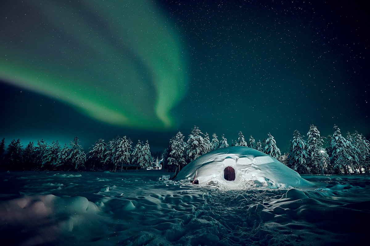 FilmLapland's tweet photo. You don't have to be so lucky to catch auroras in Lapland: #NorthernLights appear 4/5 nights in north Lapland, and 2/5 nights on the Arctic Circle. 

📸 Lucky Ranch | Aleksi Mehtonen

#filmlapland #darkskies #ArcticFilming #LaplandFinland #FilmLocation #FilmProduction https://t.co/9zn8BbheAO