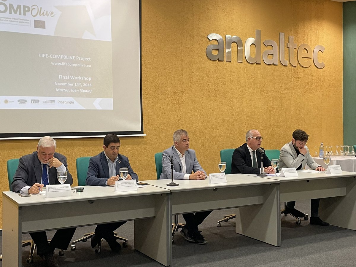 LCompolive's tweet photo. 🔴 ⏯️ DIRECTO workshop #LIFEComp0live 👉https://t.co/Rt6DPVfMgJ
Inauguración a cargo de:
🟩Emilio Torres @AytoMartos
🟩@pacoreyesm @dipujaen
🟩@Jesus_Estrella @JaenJunta
🟩José María Navarro @andaltec
🟩Francisco Javier Navas @andaltec https://t.co/GyE2eTQ6XB