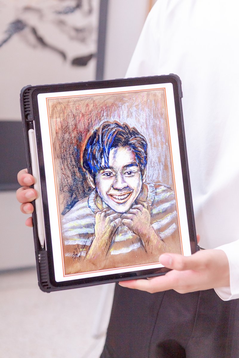 ประชาสัมพันธ์ค่า📣 💟ศุกร์ที่ 17 พ.ย นี้ จะมีการประมูลภาพออนไลน์ ซึ่งเป็นภาพวาดโอม ภวัต และ หลุยส์ ธณวิน 🖼️ 🎉ผู้ชนะจะได้รับการนัดหมาย รับมอบภาพจากศิลปิน โอม และ หลุยส์ ด้วยตัวเอง 👉facebook.com/specialolympic… #OhmPawat #louisthanawin #CharityArtforSpecialOlympicsThailand 🫶🙏