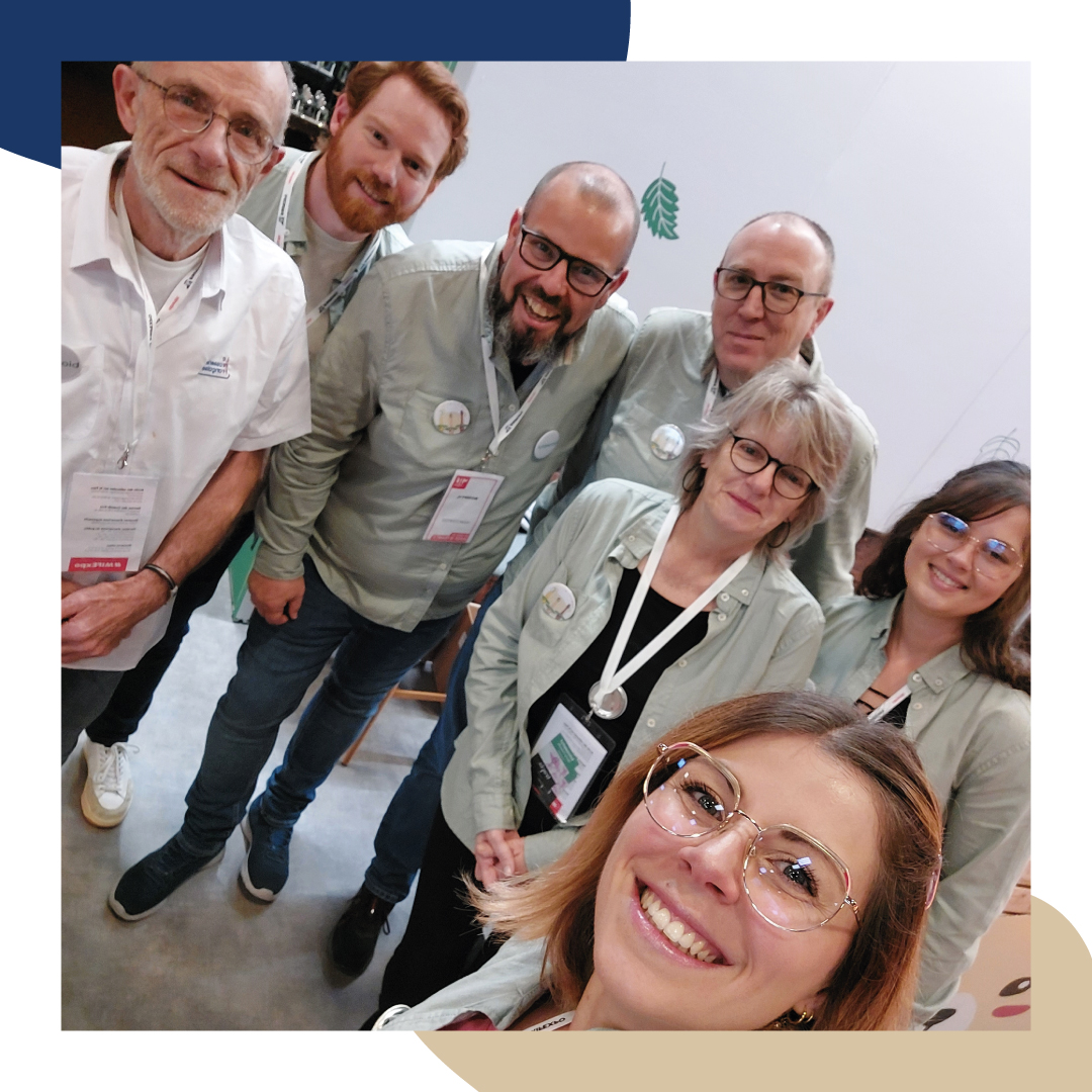 bioseptyl's tweet photo. Cette année encore, le @MIF_Expo fut l’occasion de très belles rencontres. 🇫🇷🐓

De milliers de sourires échangés.
De #savoirfaire partagé.
Et de nombreuses brosses à dents usagées collectées.
⠀
Merci à vous ! 🙏
#madeinfrance https://t.co/I5s3nAn9Fg