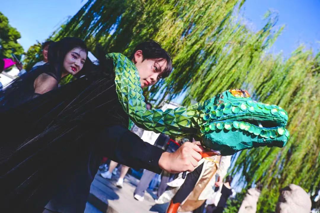 NanxunHuzhou's tweet photo. The 16-day Nanxun International Children Arts Festival concluded on Nov 12, with more than 10 performances from countries such as China, France, Germany, Brazil, Portugal as well as nearly 200 customized parades bringing joy to the streets of Nanxun. #WowSpots #Nanxun https://t.co/tqL167A6FA