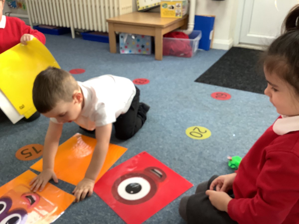 HasReception's tweet image. Wow, look at our work @numberblocks! @HasReception have been sorting out numbers 1 to 5 in #MagicMaths 

@WhiteRoseEd 
#EYFS 
#MovementIsMagnitude