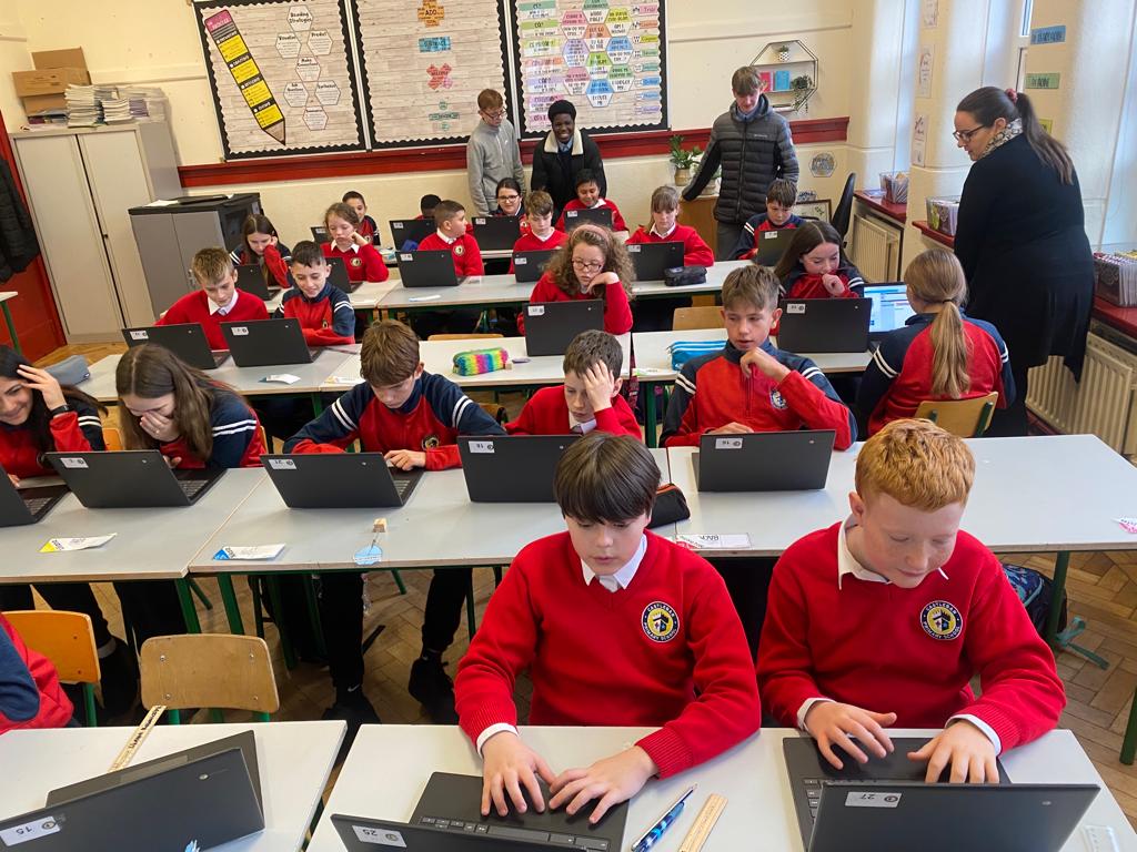 Castlebar_PS's tweet image. Ms. Lawless' 6th Class had a busy week last week - trying out some coding with St. Gerald's students and presenting their projects to teachers &amp; classes! Well done everyone! @stgeralds @thecontel #codingfun #countriesoftheworld😀