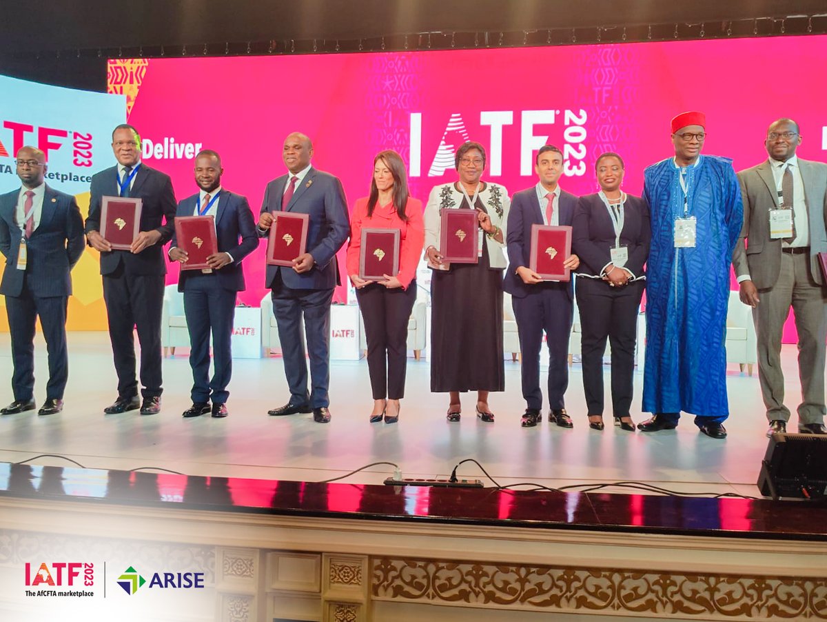 AriseIIP's tweet image. 🚀 ARISE IIP&apos;s day 5 at @IATF2023 unveils unprecedented partnerships!

🌍 @Afreximbank&apos;s $2 billion investment in the &quot;Export Agriculture for Food Security&quot; (#ExAFS) initiative will help revolutionize the production, processing, and intra-African trade of agricultural products.…