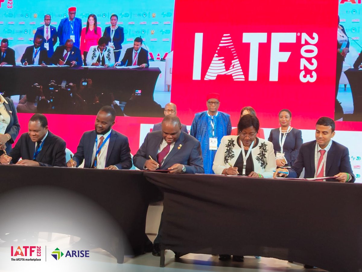 AriseIIP's tweet image. 🚀 ARISE IIP&apos;s day 5 at @IATF2023 unveils unprecedented partnerships!

🌍 @Afreximbank&apos;s $2 billion investment in the &quot;Export Agriculture for Food Security&quot; (#ExAFS) initiative will help revolutionize the production, processing, and intra-African trade of agricultural products.…