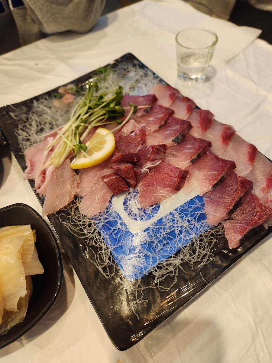fore_garden's tweet photo. @official_fore 난 대방어 먹능다요~ 오빠도 맛있는 저녁먹기!!! https://t.co/EsvPHoXQhn