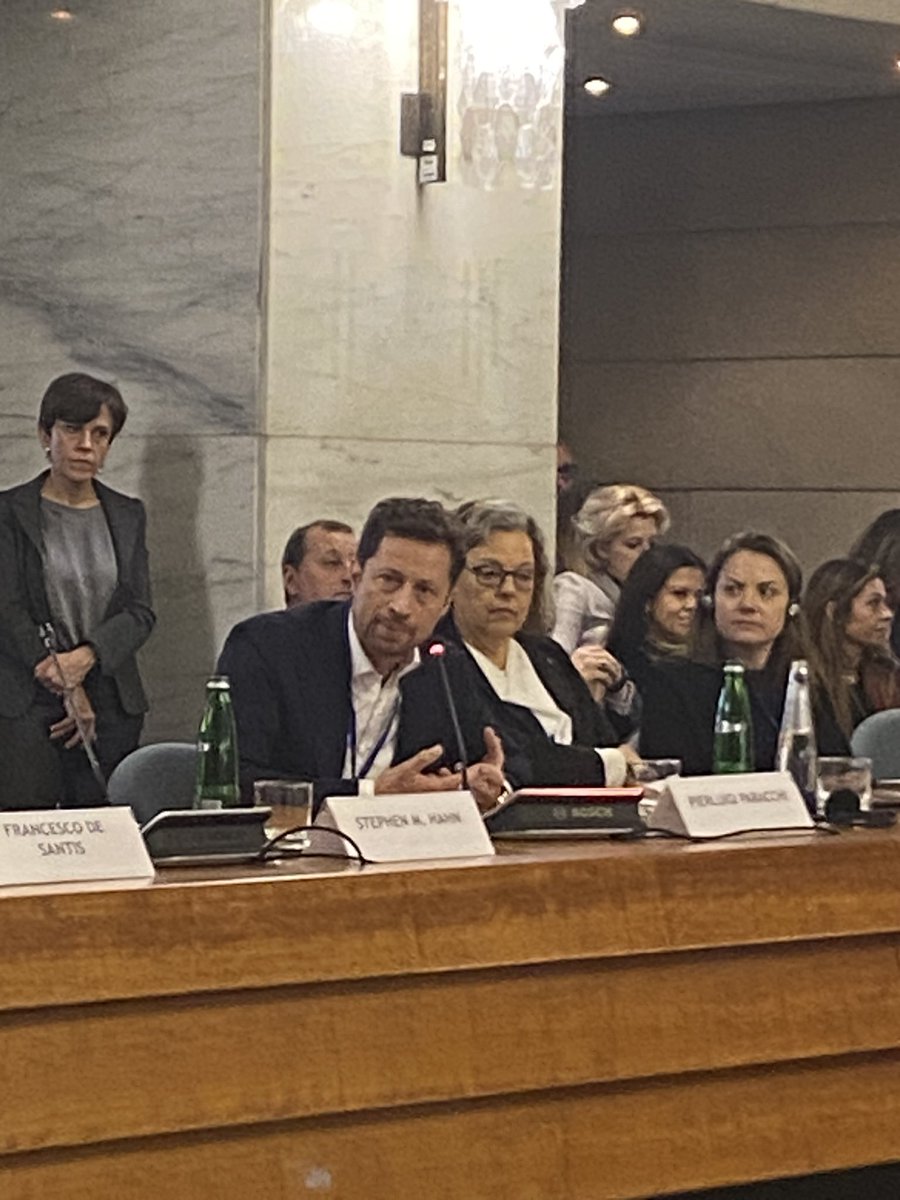 Il nostro VP <a href="/pigiparacchi/">pierluigi paracchi</a> ricorda l’importanza della rapidità nel trasferire i risultati della ricerca - anche con partnership internazionali - al paziente. Il ruolo di <a href="/AssobiotecNews/">Assobiotec News</a> è anche supportare i decisori politici nel trovare soluzioni per accelerare questo passaggio.