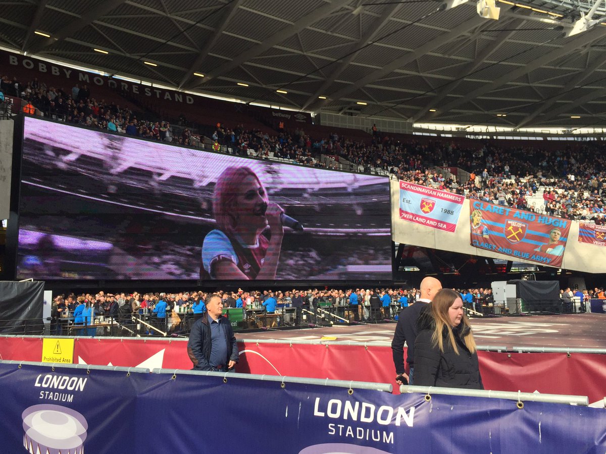 If you are looking for a football flag, we highly recommend @FootballFlags who created this 24ft x 12ft monster flag for the London Stadium in 2017 which is now visible in the West stand every West Ham home game. Spent the first few seasons next to the big screen above Bobby…