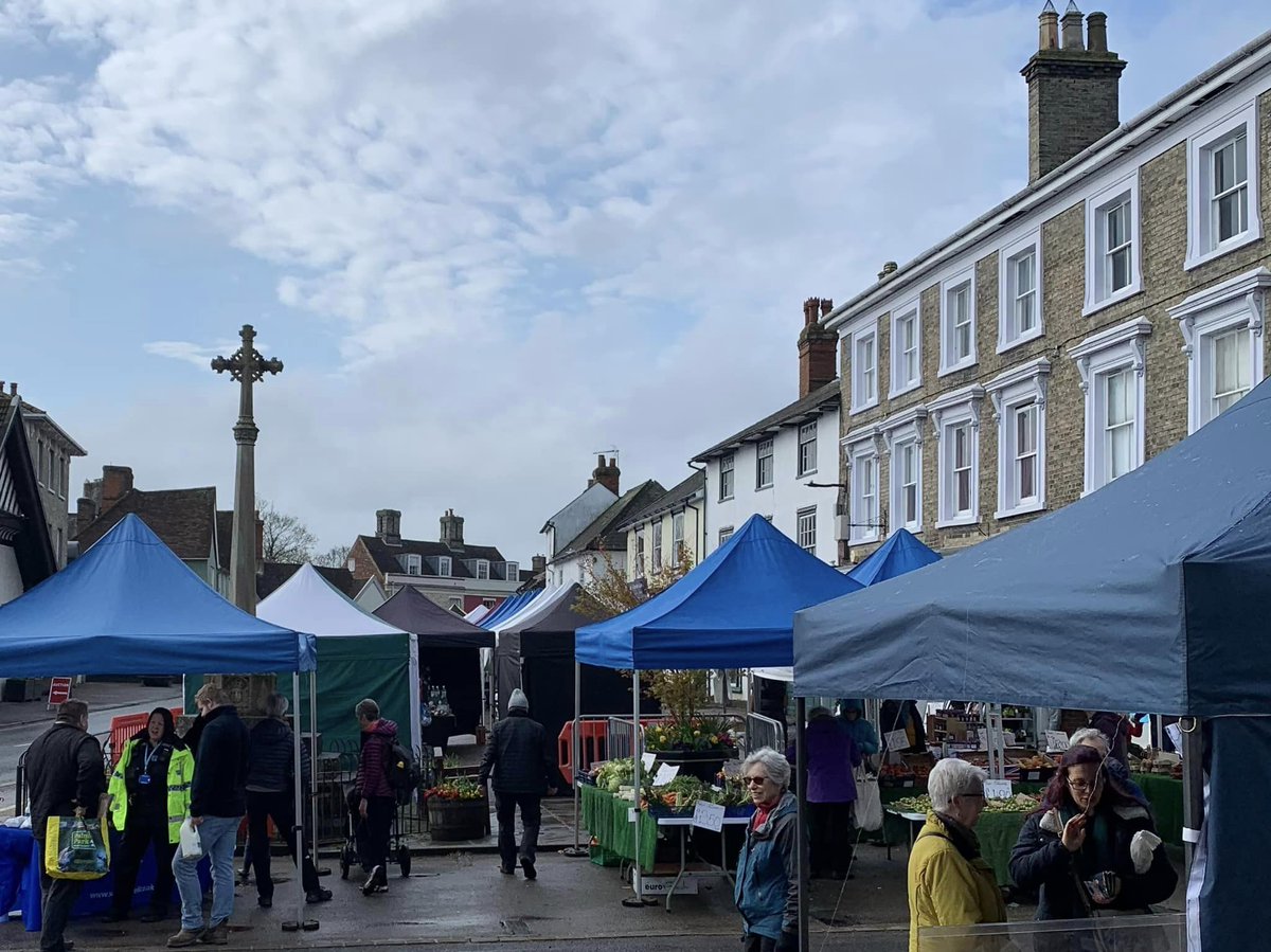 Visit the Clare market this Saturday from 8.30am and 1.30pm and start your Christmas shopping! 

Discover the range of local food and drink stalls as well as gifts, crafts, plants, pet treats, homewares, eco products and clothing.

#WestSuffolk <a href="/WestSuffolkMKTs/">West Suffolk Council Markets</a>