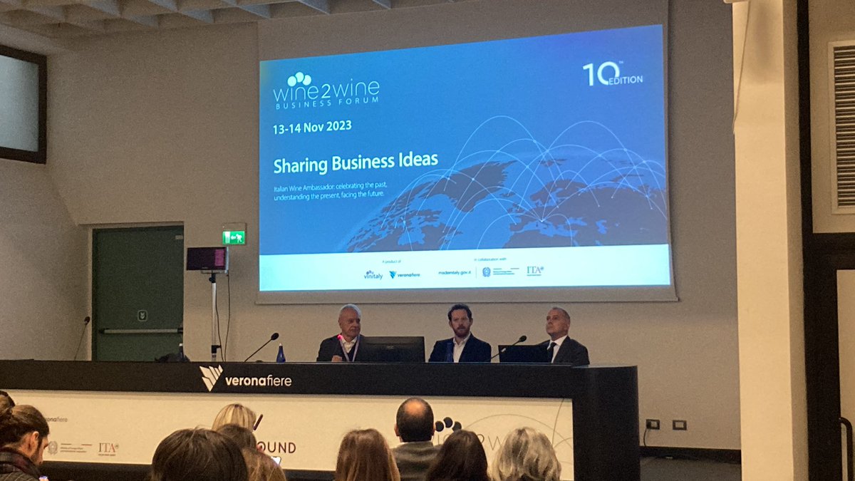 wine2wineVerona's tweet photo. Ora in sala @winearoundapp, uno sguardo alle novità economiche per la #wineindustry con la sessione “Nuovi strumenti economici e finanziari per lo sviluppo strategico delle aziende vitivinicole”, sponsorizzata da #HoshinCorporateFinance e #Area39. #liveblogging #wine2wine2023 https://t.co/zUgG1gJBIb