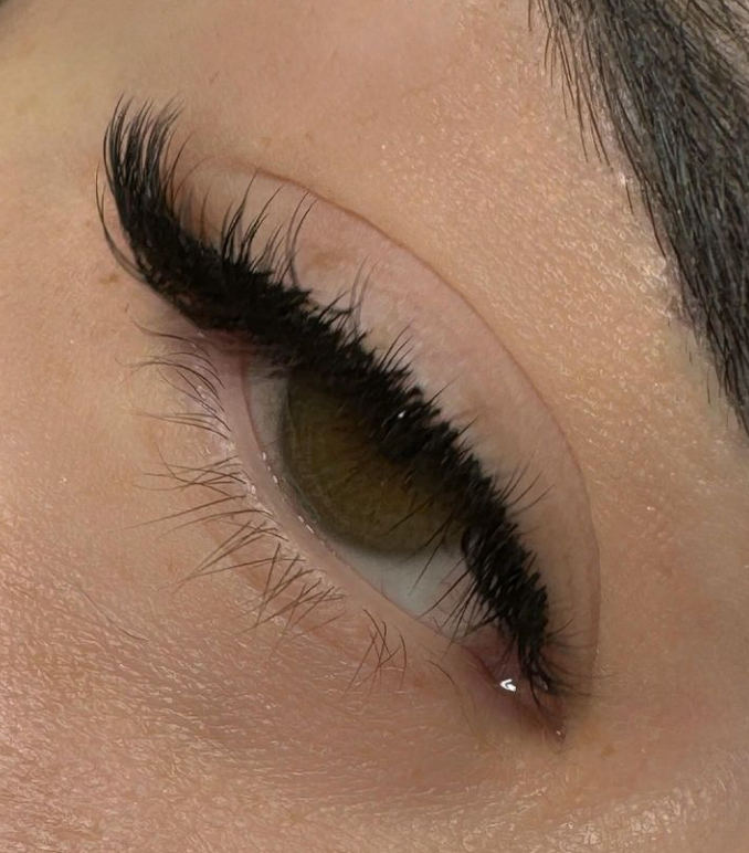 FatimaScha64395's tweet photo. Let's talk about the magic of the look ✨ Eyelash extensions - it's not just a procedure, it's the art of emphasizing your unique beauty! https://t.co/MMLXyR5VCj