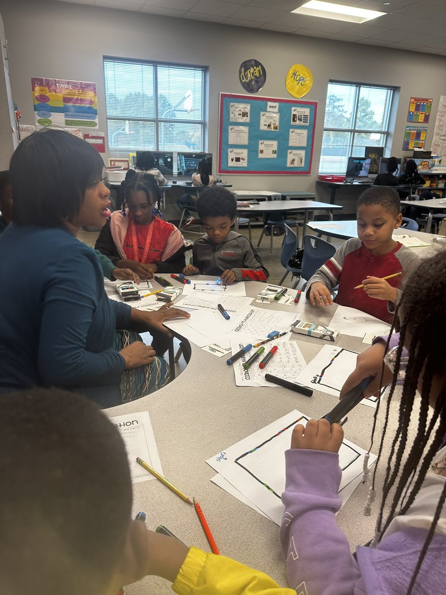 TheReadingTea's tweet photo. Mrs. Williams’ amazing 3rd Grade Class used Ozobot Math today with multiplication! #amazingtothecore @TCSSkyland #coding https://t.co/RCPa5yC1aA