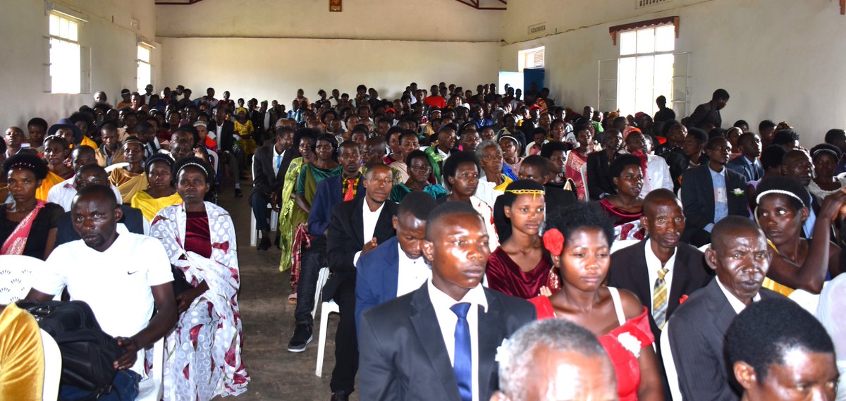 None Umunyamabanga Nshingwabikorwa w’Akarere ka Karongi Bwana KARANGWA James yasoje ubukangurambaga ku rwego rw'akarere bwari bumaze ukwezi bugamije kwimakaza ihame ry’uburinganire Gender Accountability Day, ni igikorwa cyabereye mu Murenge wa Mubuga, ahasezeranyijwe imiryango 55