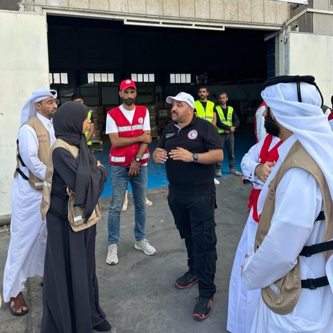 Marsalqatar's tweet image. 🇵🇸🇶🇦| سعادة @Lolwah_Alkhater وزير الدولة للتعاون الدولي تترأس وفد دولة قطر إلى مدينة العريش 🇪🇬 وتقف على دخول المساعدات عبر معبر #رفح البري دعمًا ومساندةً للشعب الفلسطيني الشقيق في قطاع #غزة 

#مرسال_قطر | #قطر | #غزة_تنزف