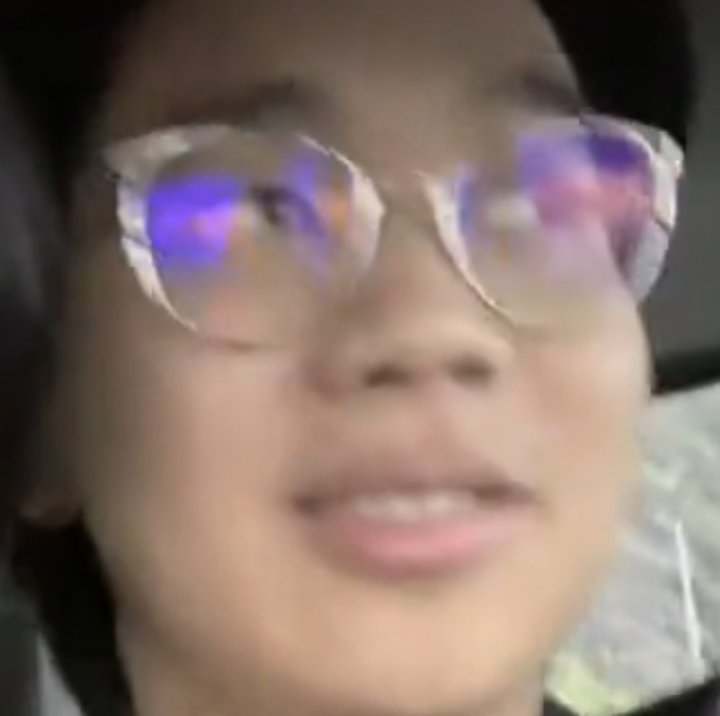MaxineBullshits's tweet photo. ou nga like hello??edward na yan!🤣🤣🤣 ka face ni maxine trinidad nung di pa retokada🤣🤣🤣 https://t.co/yIPeLzgKKr